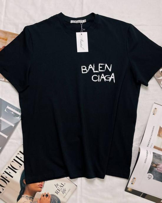 Футболка жіноча з принтом Balenciaga